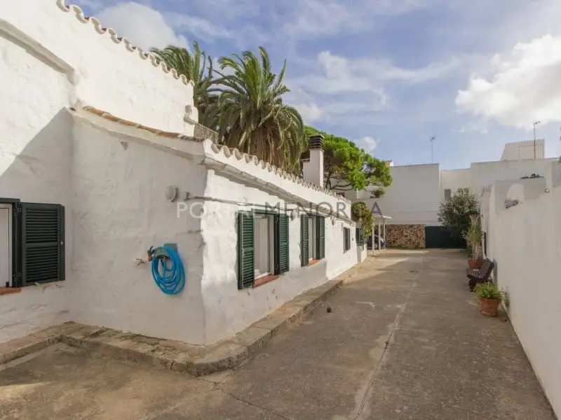 Casa en Venta Sant Luis Menorca: Tradicional Reformada con Patio y Huerta