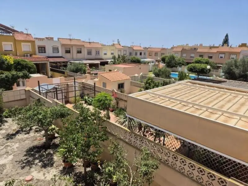 Duplex en Retamar cerca de la playa