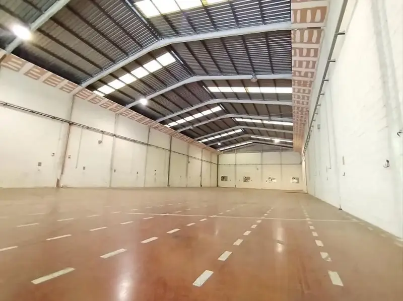 Nave en Alquiler Pla de la Vallonga Alicante 1322m2 Logistica Transporte