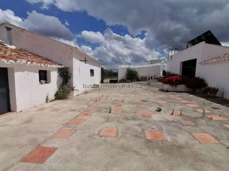 Villa en Venta Ardales 4 Dormitorios 2 Baños 608m2