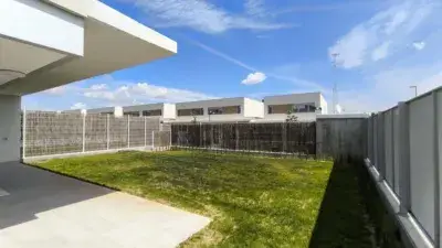 Chalet Pareado en Cuarte de Huerva  a Estrenar