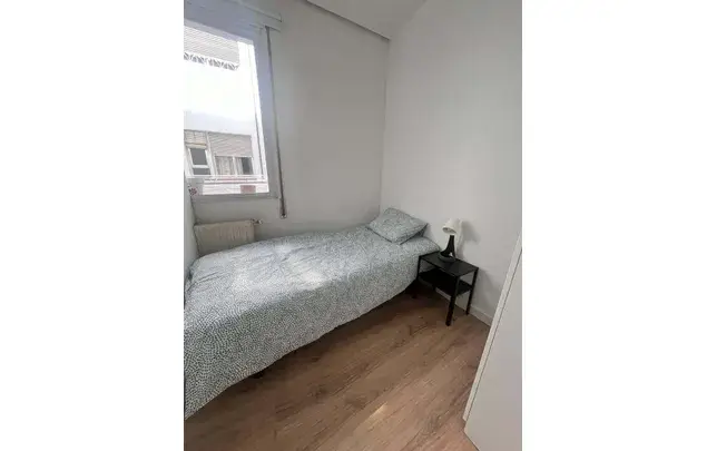 Habitacion en Madrid Calle de la Batalla del Salado
