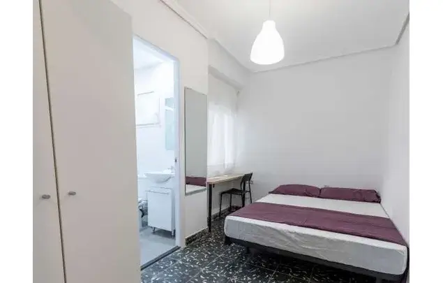 Apartamento para Estudiantes en Valencia 7 Dormitorios Cerca Universidad