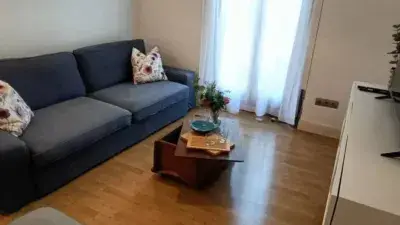 Piso en Alquiler Lavapiés  Balcón  Habitación Doble  Estudio