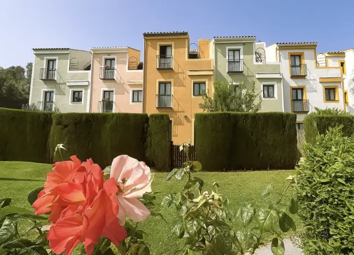 Casares Costa Adosado 3 Dormitorios Jardin Privado Cerca de la Playa