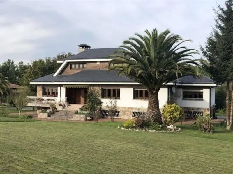 Chalet Independiente en Siero cerca de Lugones