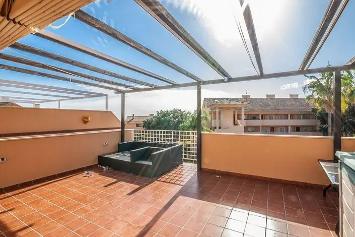 Ático de Lujo 2 Dormitorios Costa del Sol Piscina Jardín
