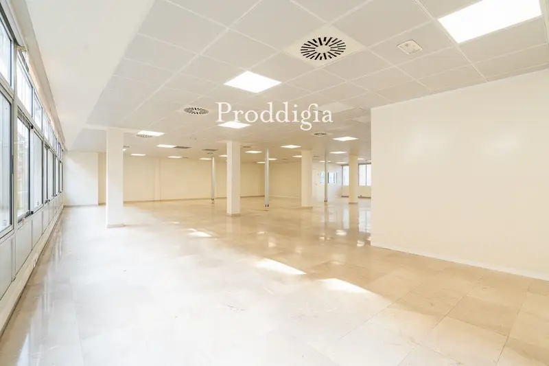 Oficina en Les Corts 432m2 Reformada