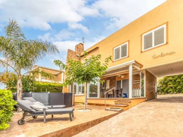 Casa Villa 4 Dormitorios Torredembarra Alquiler España