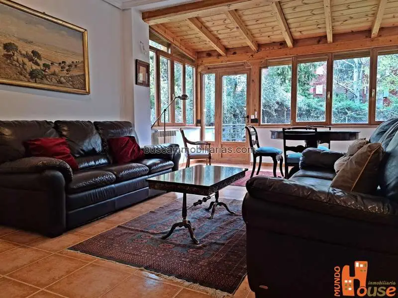 Chalet Adosado en San Ildefonso 234m2 3 Dormitorios Jardin Privado