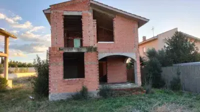 Casa adosada en venta San Mateo de Gallego 4 habitaciones 2 baños