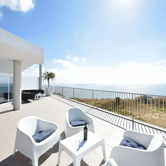 &#x3c;h2&#x3e;&#x41;tico en Higuer&#x243;n 2 dormitorios con jacuzzi y vistas al mar&#x3c;/h2&#x3e;