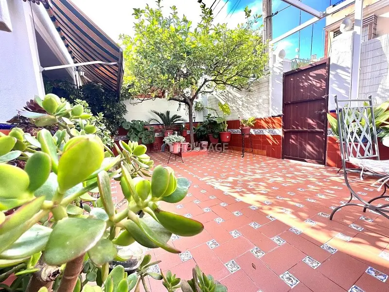 Villa en Venta Dos Hermanas 4 Dormitorios 2 Baños