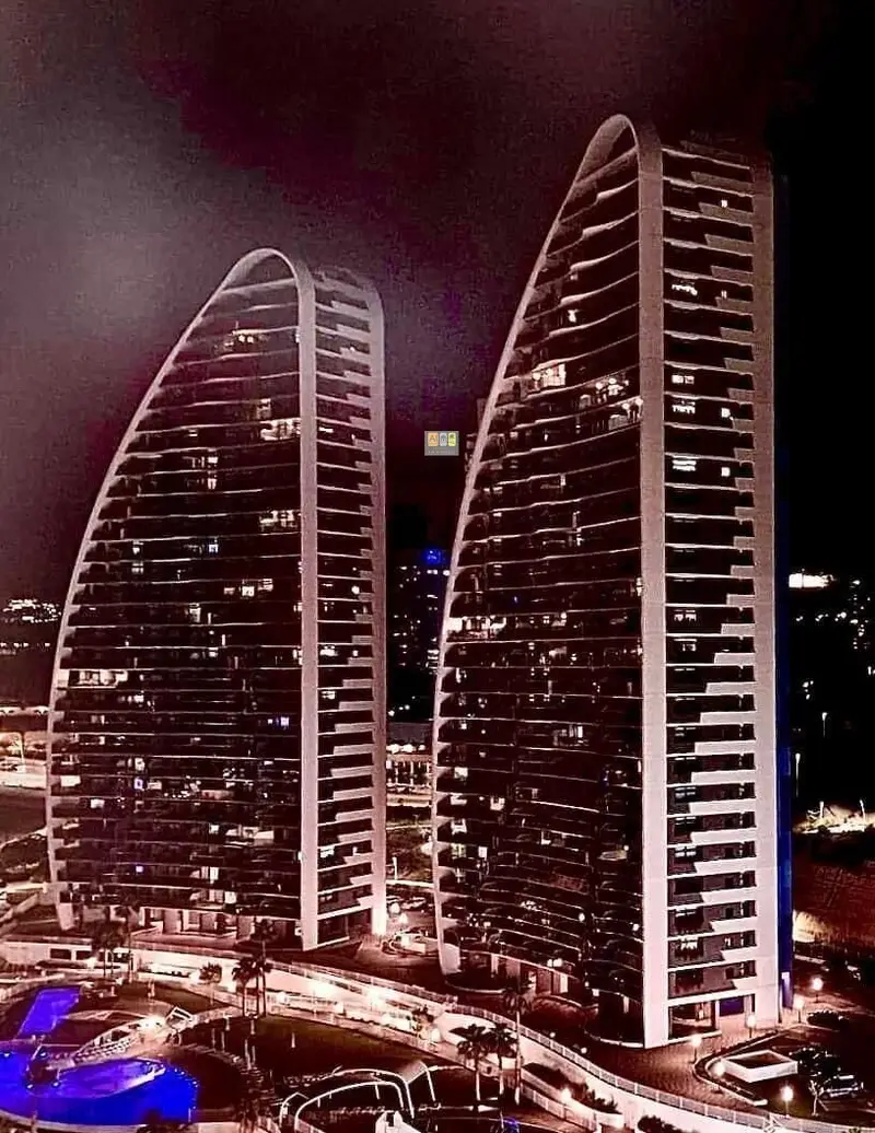 Apartamento en Benidorm Pueblo Levante con Piscina y Vistas al Mar