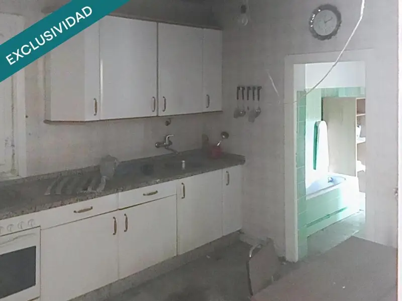 Chalet en venta para reformar en Sariegos Leon