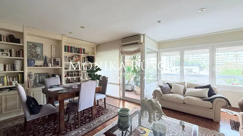 Piso en venta en Barcelona Les Corts 133m2 4 dormitorios terraza parking