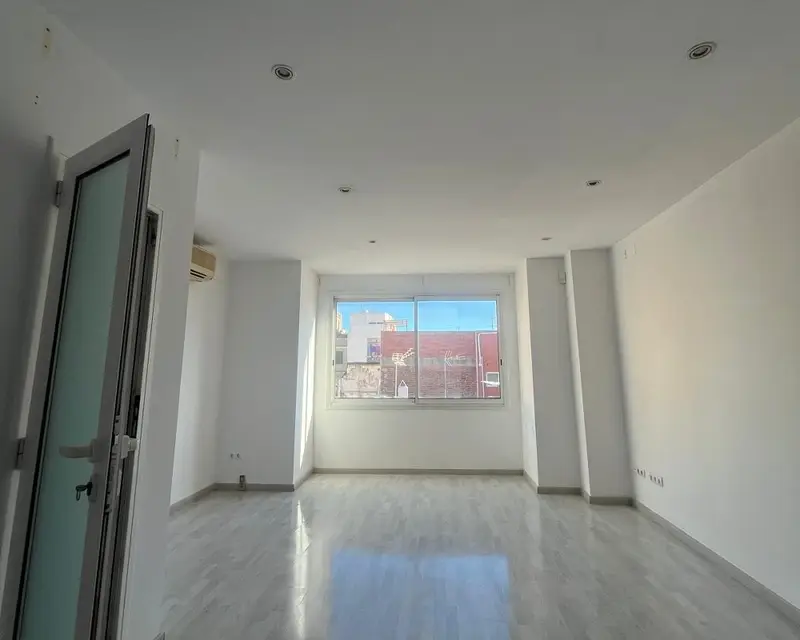 Adosado 224m2 3 habitaciones 4 banos Badalona
