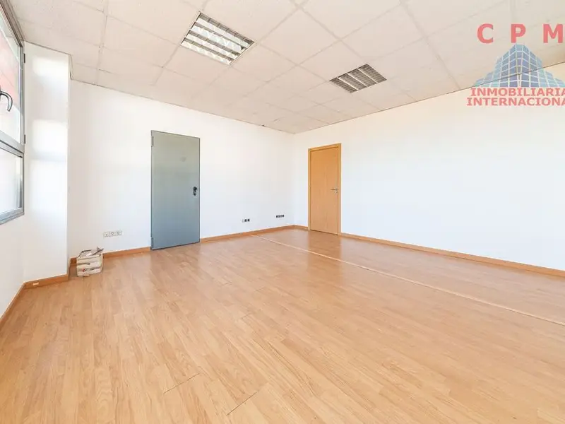 Oficina en Venta en Carabanchel 140m2 - Cerca Metro San Francisco