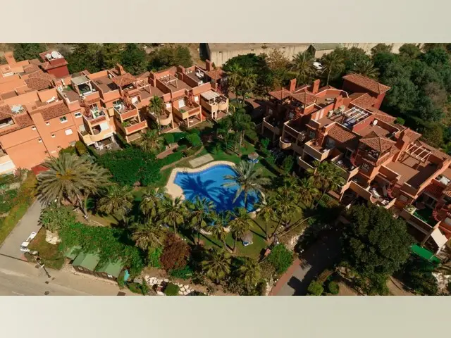Atico en Reserva de Marbella con Vistas al Mar