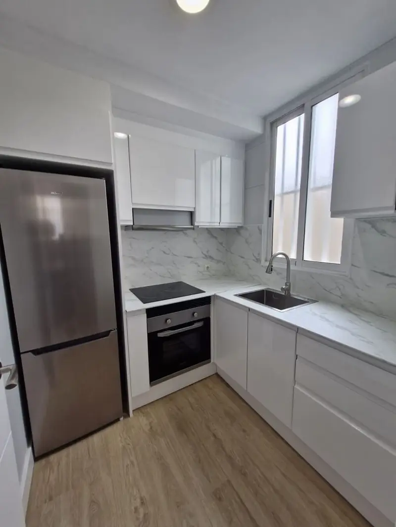 Atico Estudio Reformado Gran Via Valencia 80m2 Terraza Jacuzzi