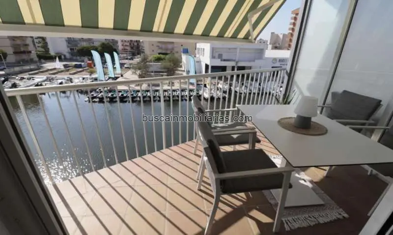 Apartamento en venta en Roses