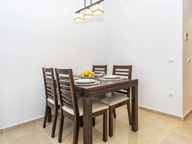 Casa-Villa de 3 Dormitorios alquiler Creixell, España