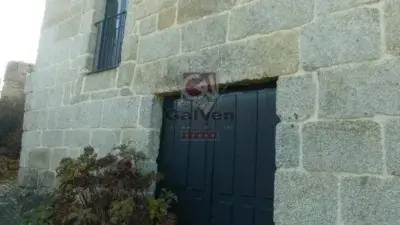 Casa restaurada en Beade con viñedo