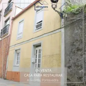 Casa para reformar en centro de A Guarda 116m2