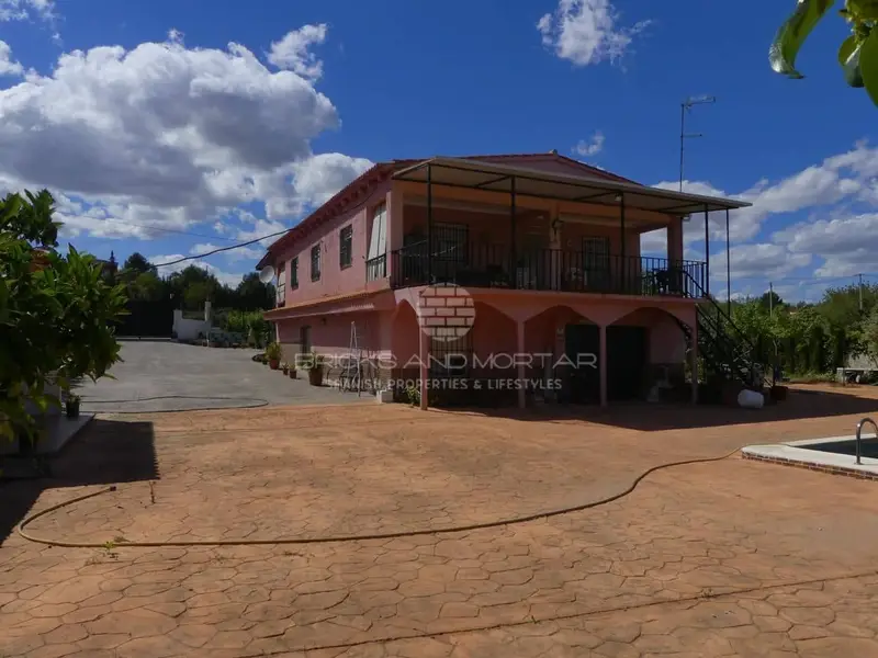 Chalet en Venta Montserrat Valencia
