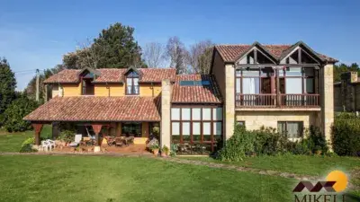 Casa en Venta en Puente Arce 5 Habitaciones 5 Baños Jardin