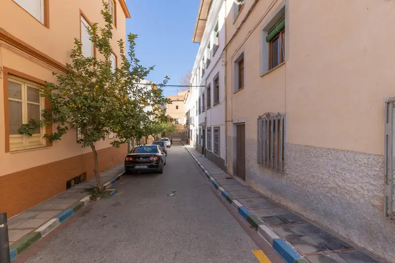 Venta Casa con Terraza Lanjarón 6 Apartamentos