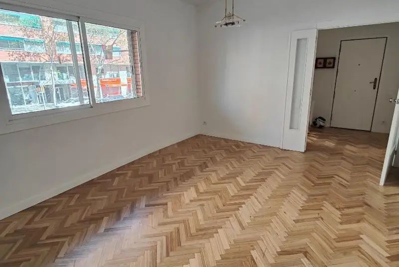 Piso en Venta en Barcelona 4 Dormitorios 2 Baños 88m2