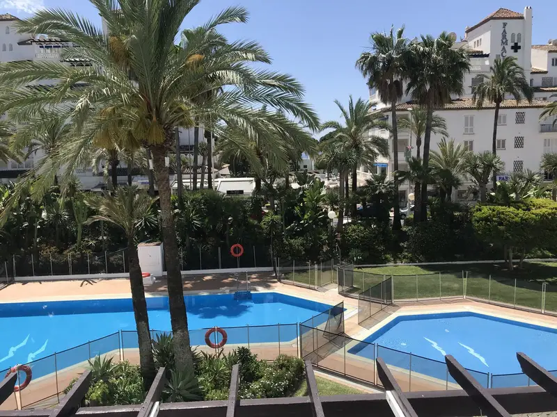 Piso de 3 Dormitorios alquiler Puerto Banus, España