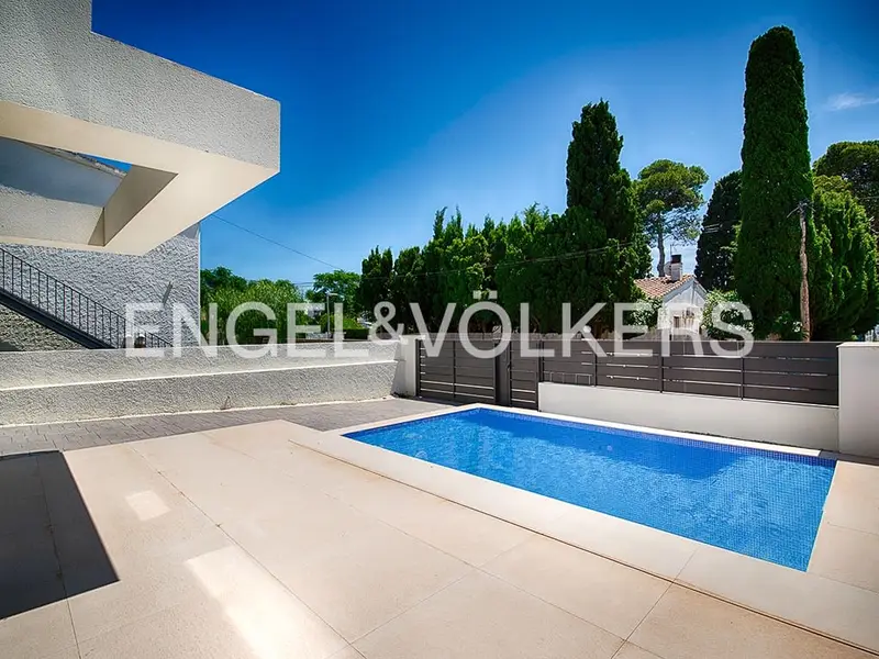 Adosado en venta Empuriabrava 4 dormitorios 3 baños piscina parking