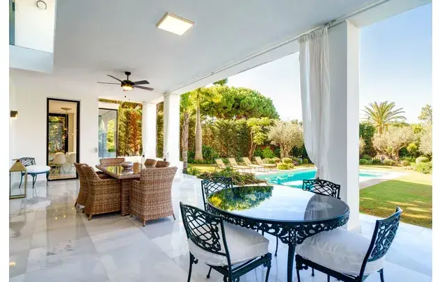Villa de Lujo en Alquiler en Hacienda Las Chapas Marbella