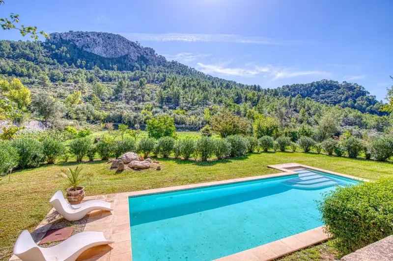 Chalet en Venta Esporles Mallorca 5 Dormitorios Piscina Vistas Montaña