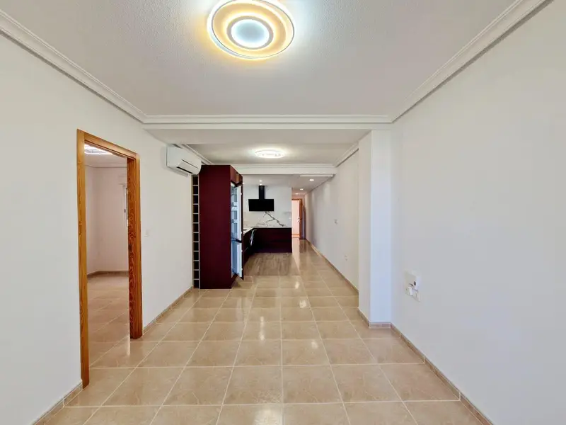 Apartamento Reformado en San Fulgencio con Piscina y Solarium