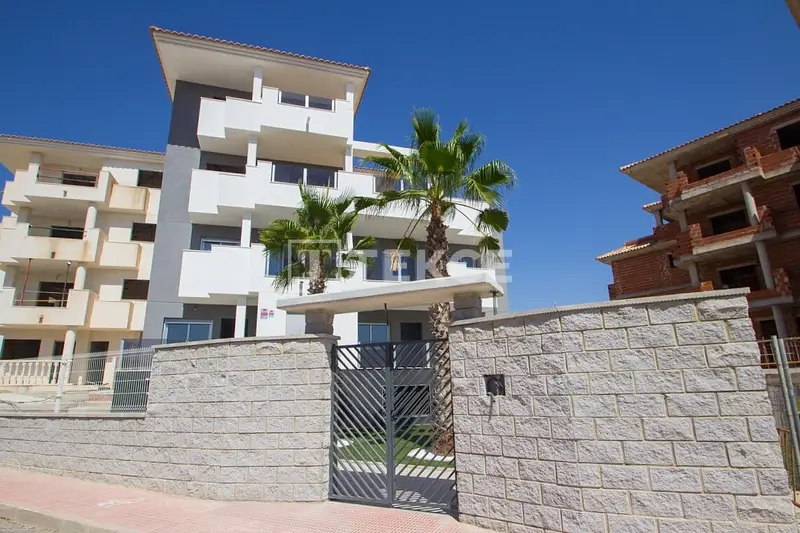 Apartamentos Villamartin Golf: 3 Dormitorios, Lujo y Comodidad