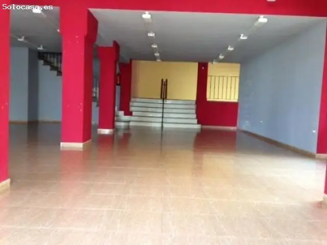 Local Comercial en Venta o Alquiler en Avenida Carlos III