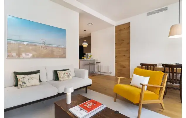 Apartamento con Terraza 93m2 en Barcelona Ideal Parejas