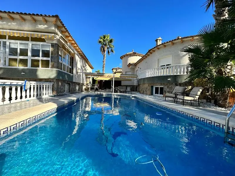 Villa en Venta Benferri Orihuela