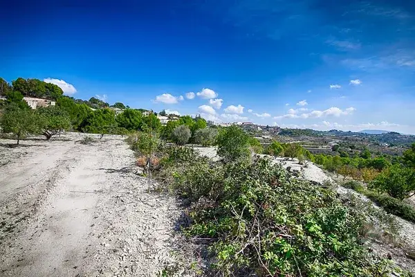 Finca Rústica en Benissa con Vistas al Valle