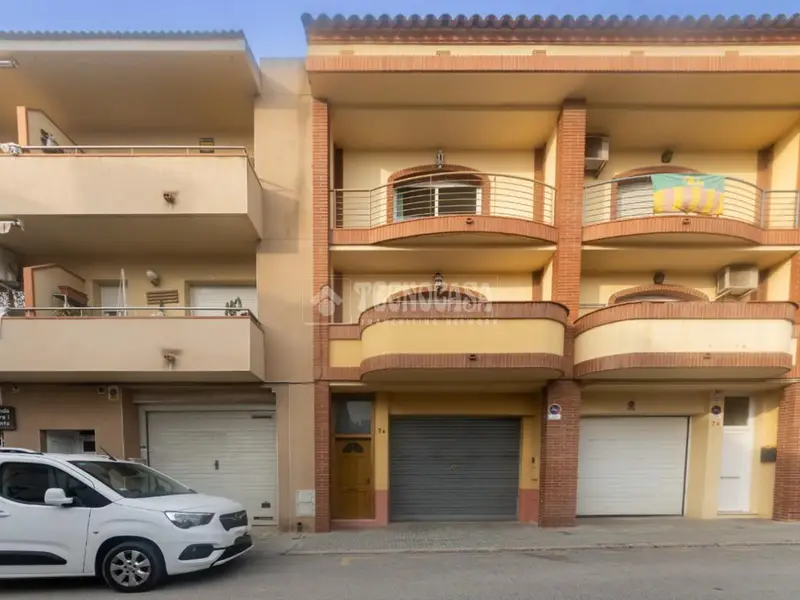 Casa en Venta en Cubelles 280m2 4 habitaciones