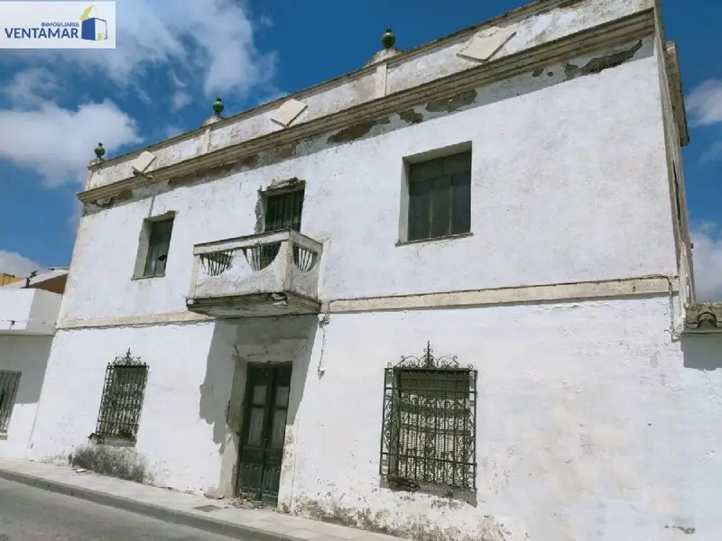 Venta Solar con Vivienda en Estación San Roque