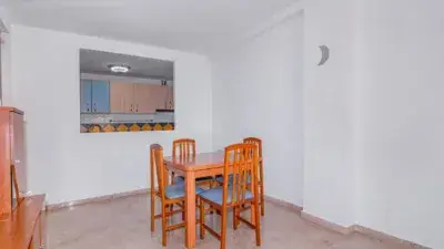 Piso en venta en La Zubia: 2 habitaciones, trastero y ascensor