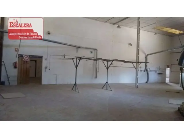 Alquiler Nave Industrial Ibi 550m2 Dos Accesos