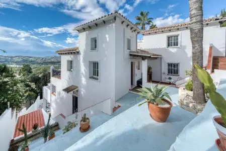 Villa de Lujo en Sierrezuela Costa del Sol 5 Dormitorios Piscina Privada