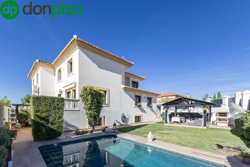 Chalet en venta en Albolote, Granada