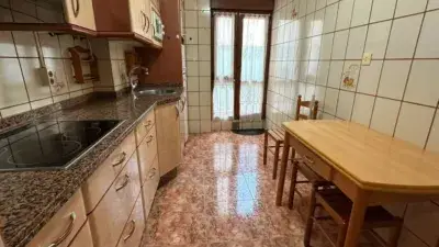 Piso en Venta en Llano con Terraza y Trastero
