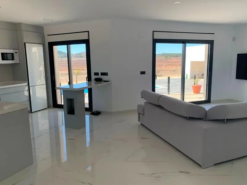 Casa-Villa de 4 Dormitorios en venta Pinoso, España